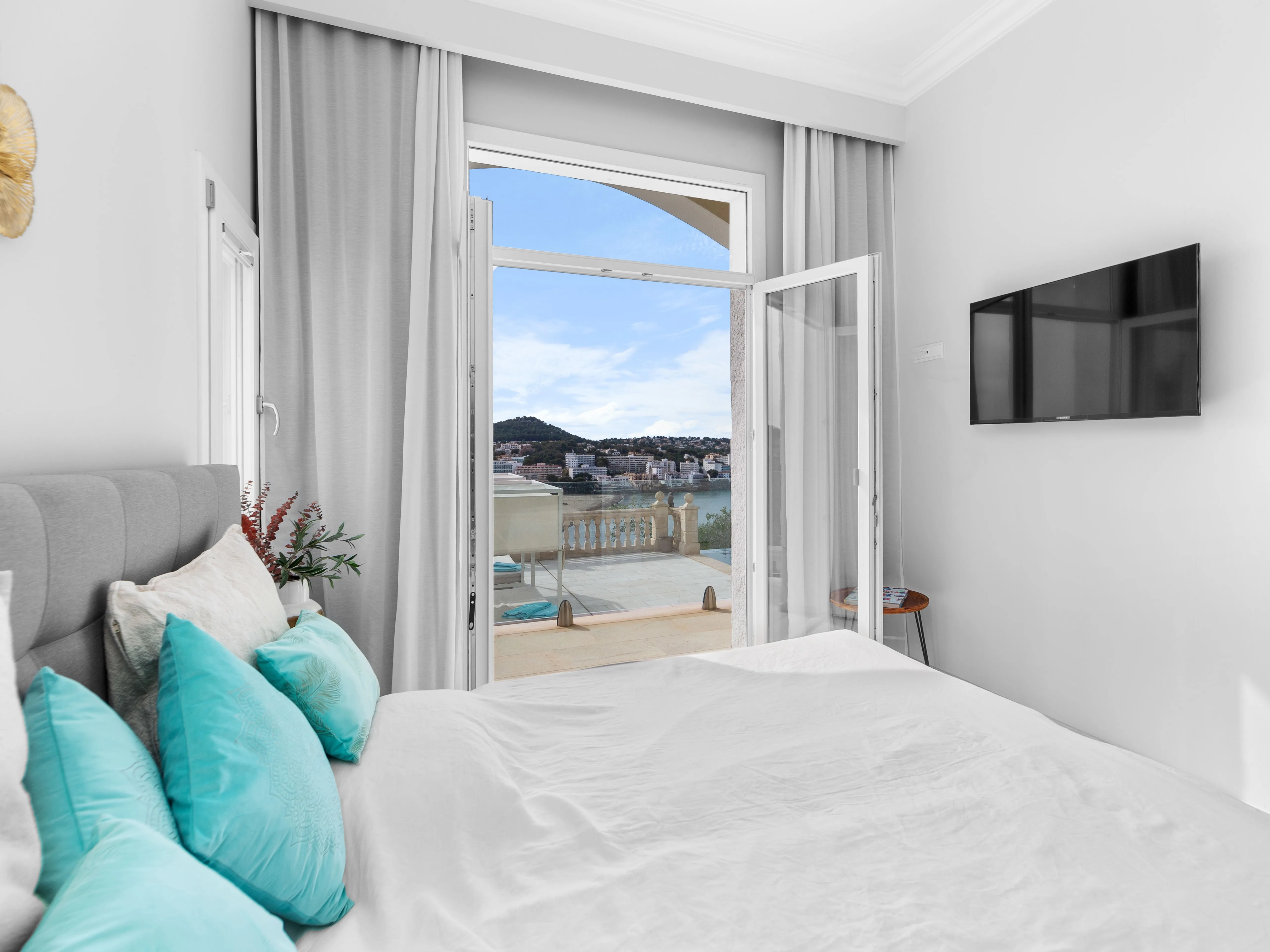 Elegante villa con fantásticas vistas al mar-11