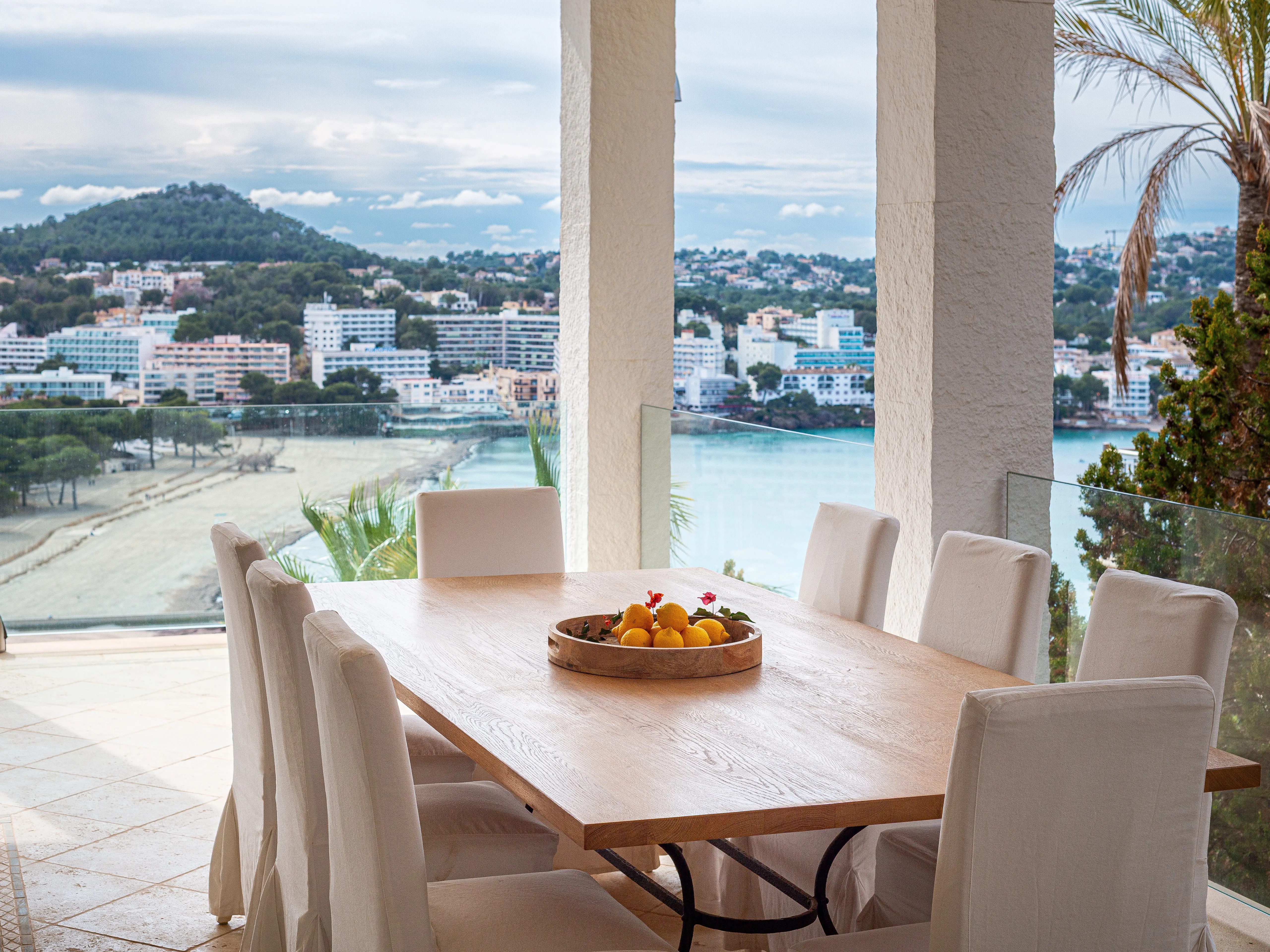 Elegante villa con fantásticas vistas al mar-6