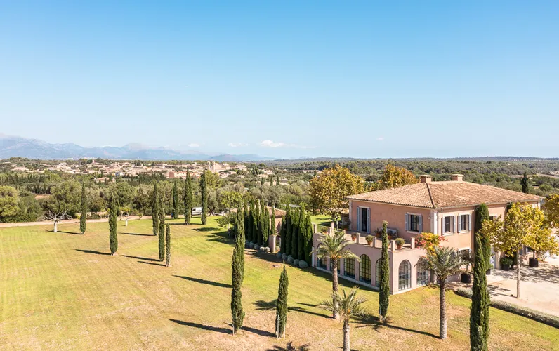 Luksusowa finca z pięknymi widokami w Pina