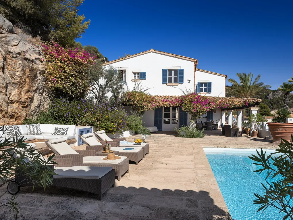 Willa w doskonałej lokalizacji z pensjonatem i prywatnością-12