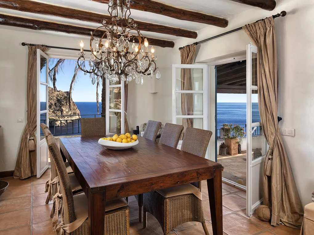 Вилла в лучшем месте с гостевым домом и уединением-4