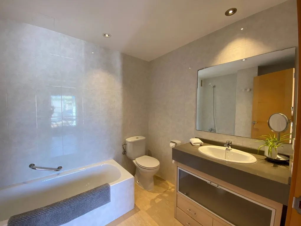 Centraal gelegen, goed uitgerust en comfortabel appartement-13