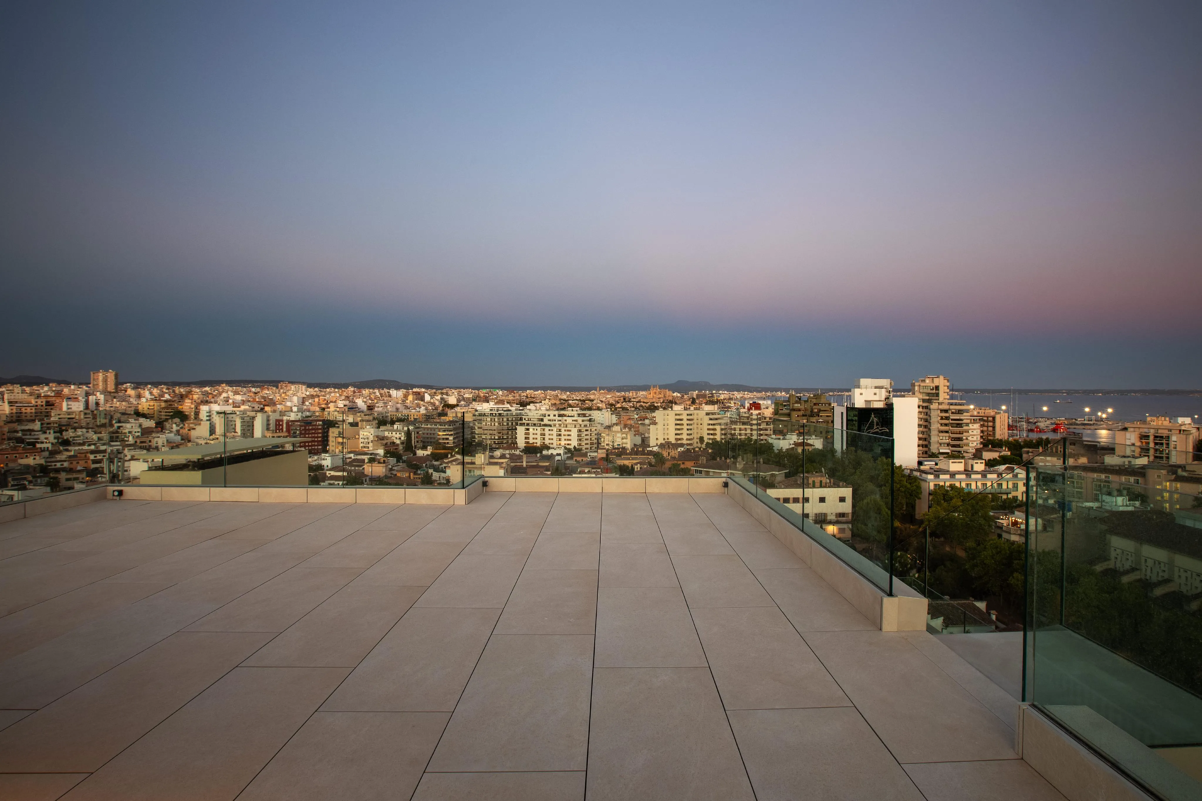 Luxueus, gerenoveerd penthouse in Son Armadams met panoramisch uitzicht-30