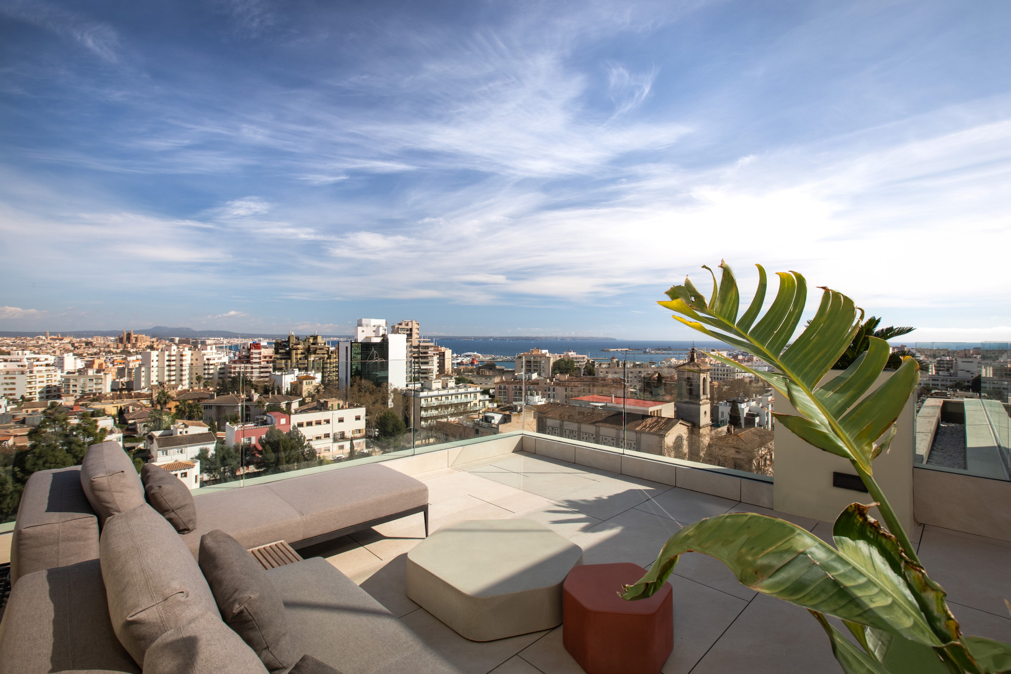 Luxuriöses, renoviertes Penthouse in Son Armadams mit Panoramablick
