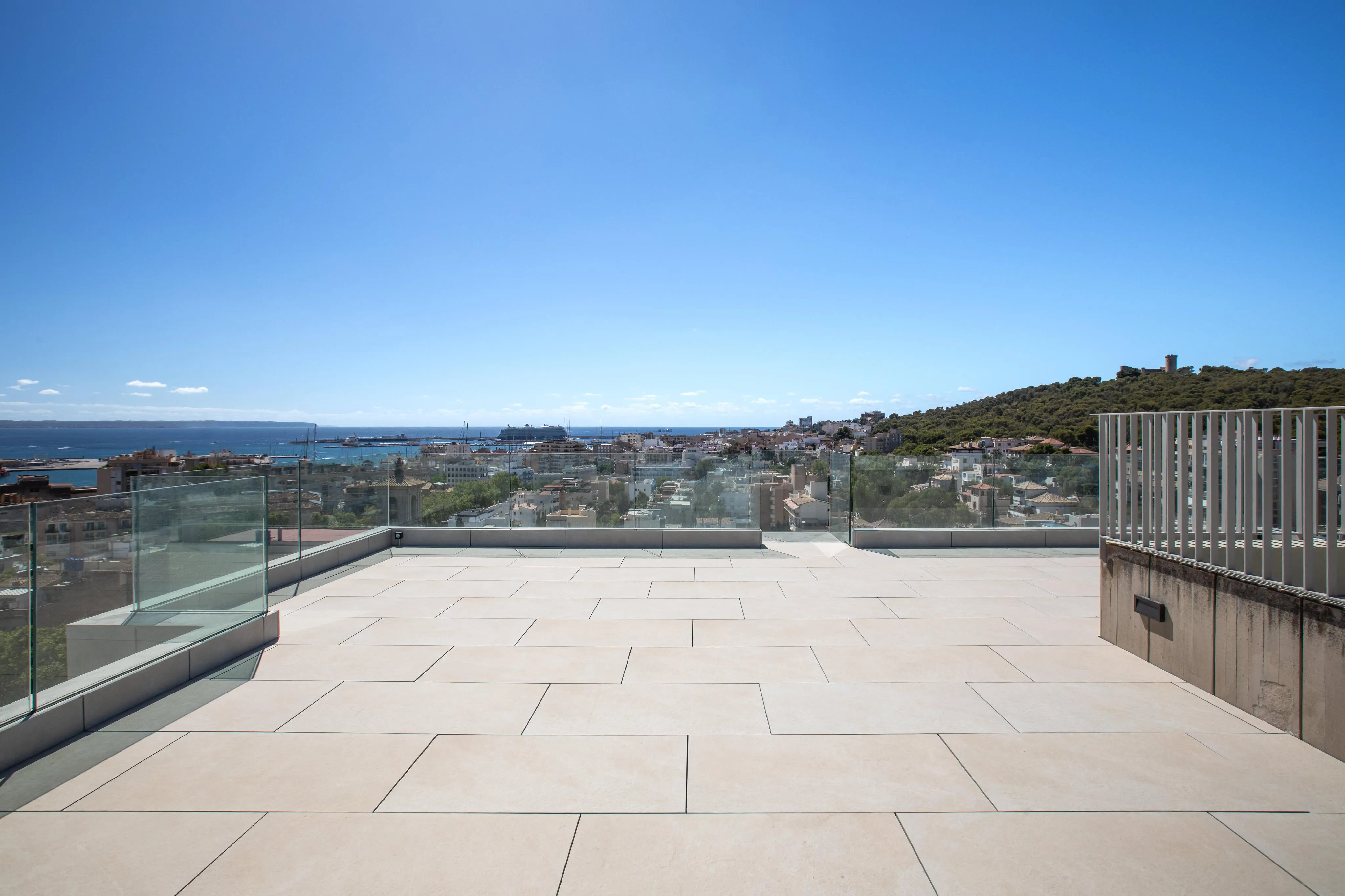 Luxueus, gerenoveerd penthouse in Son Armadams met panoramisch uitzicht-27