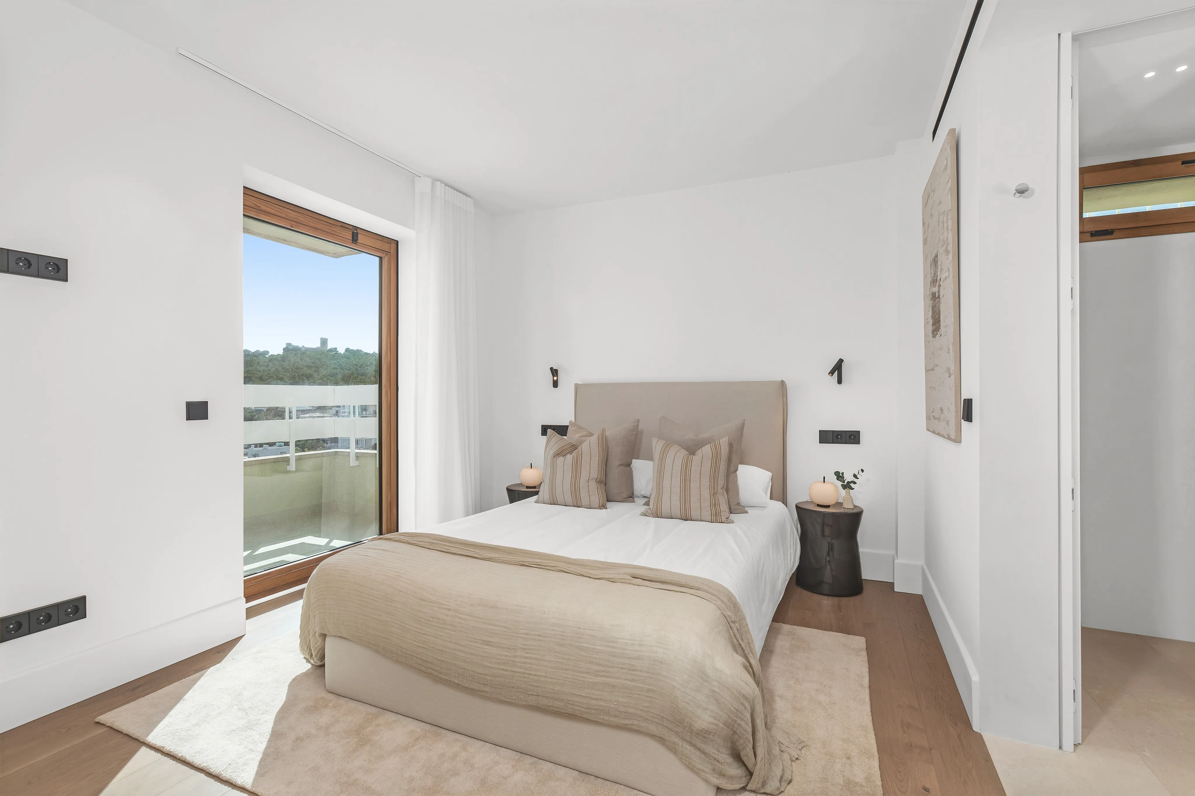 Luxury Refurbished Penthouse in Son Armadams with Panoramic Views-11