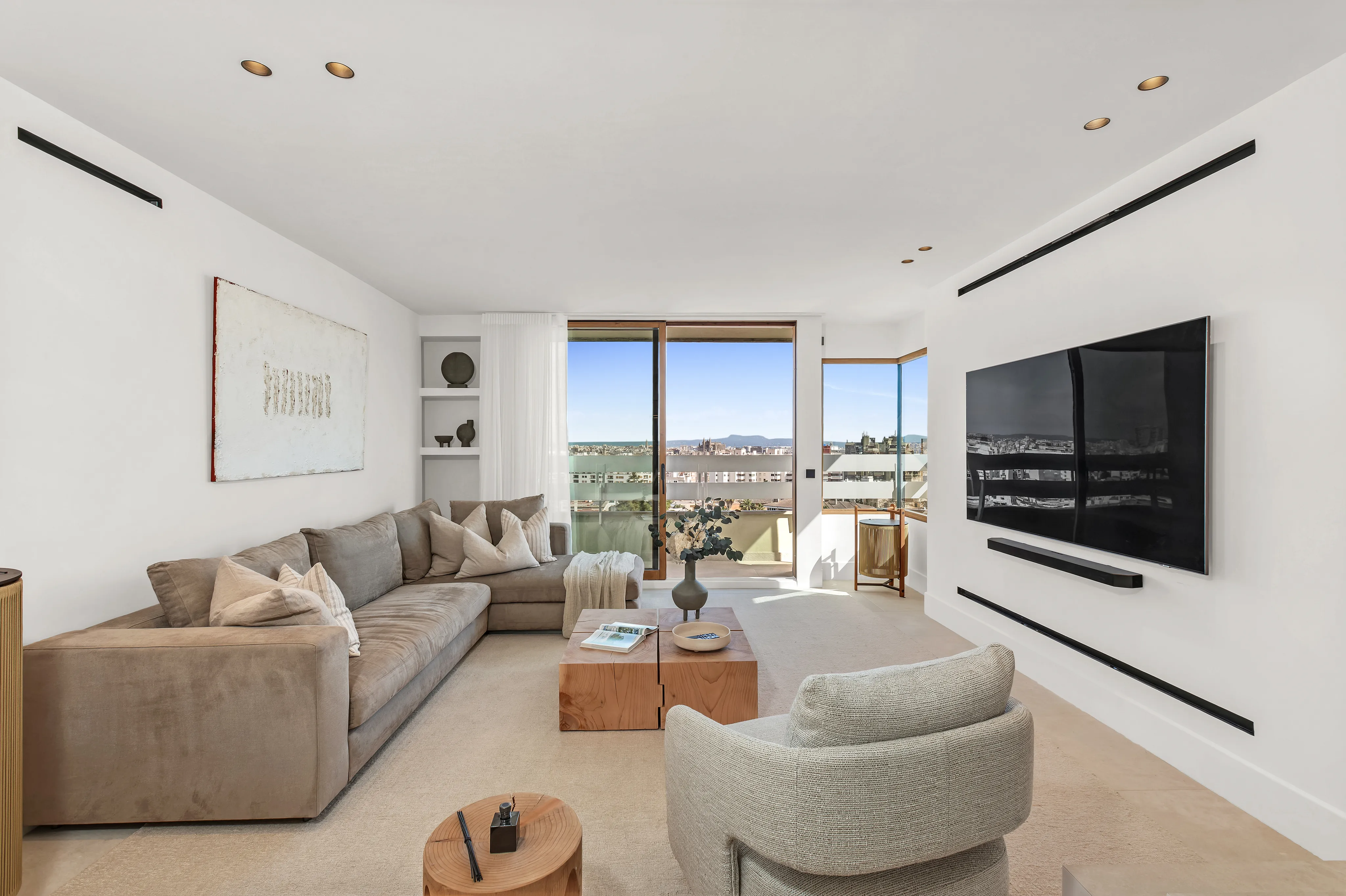 Luxury Refurbished Penthouse in Son Armadams with Panoramic Views-3