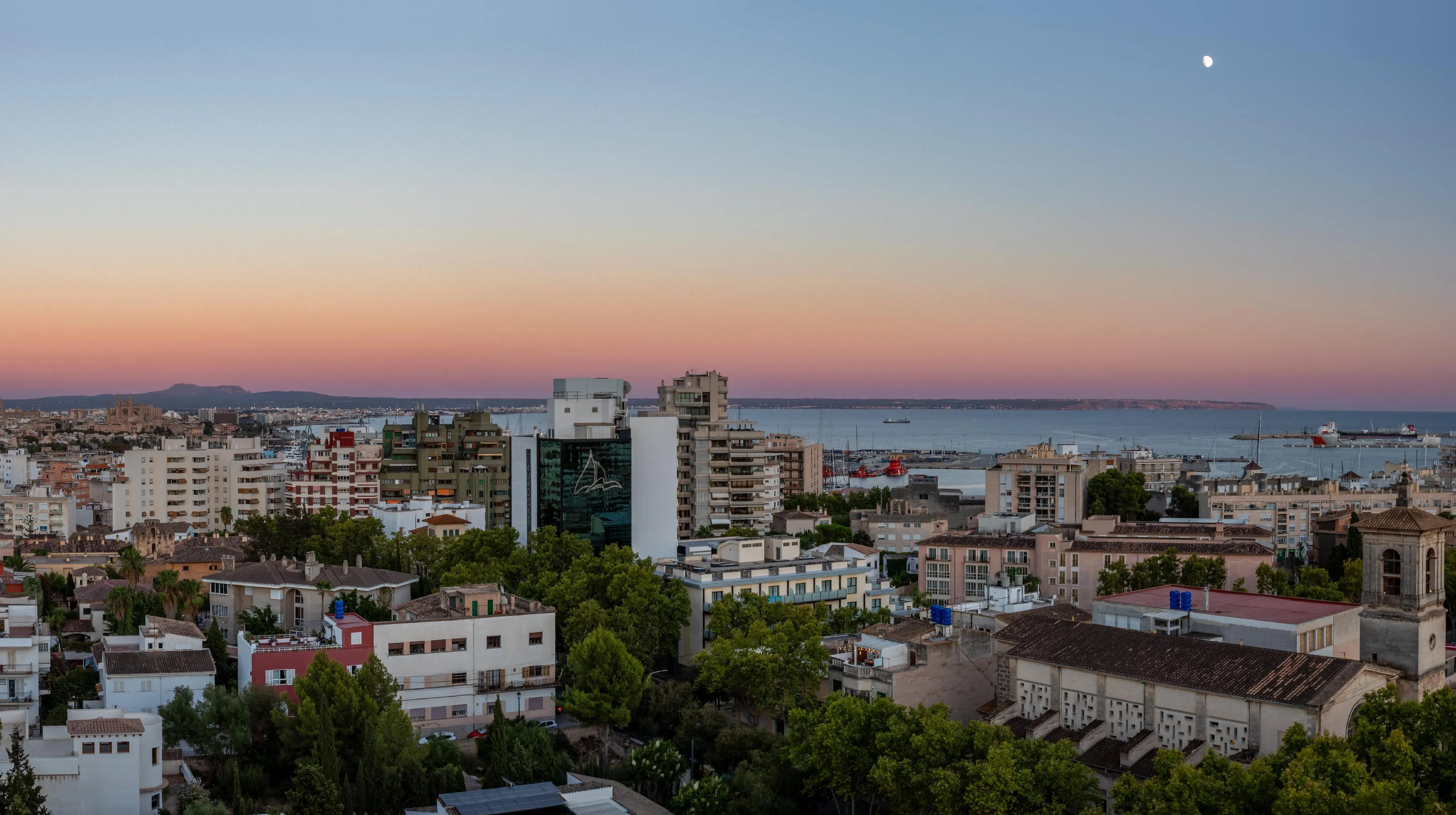 Luxueus, gerenoveerd penthouse in Son Armadams met panoramisch uitzicht-31