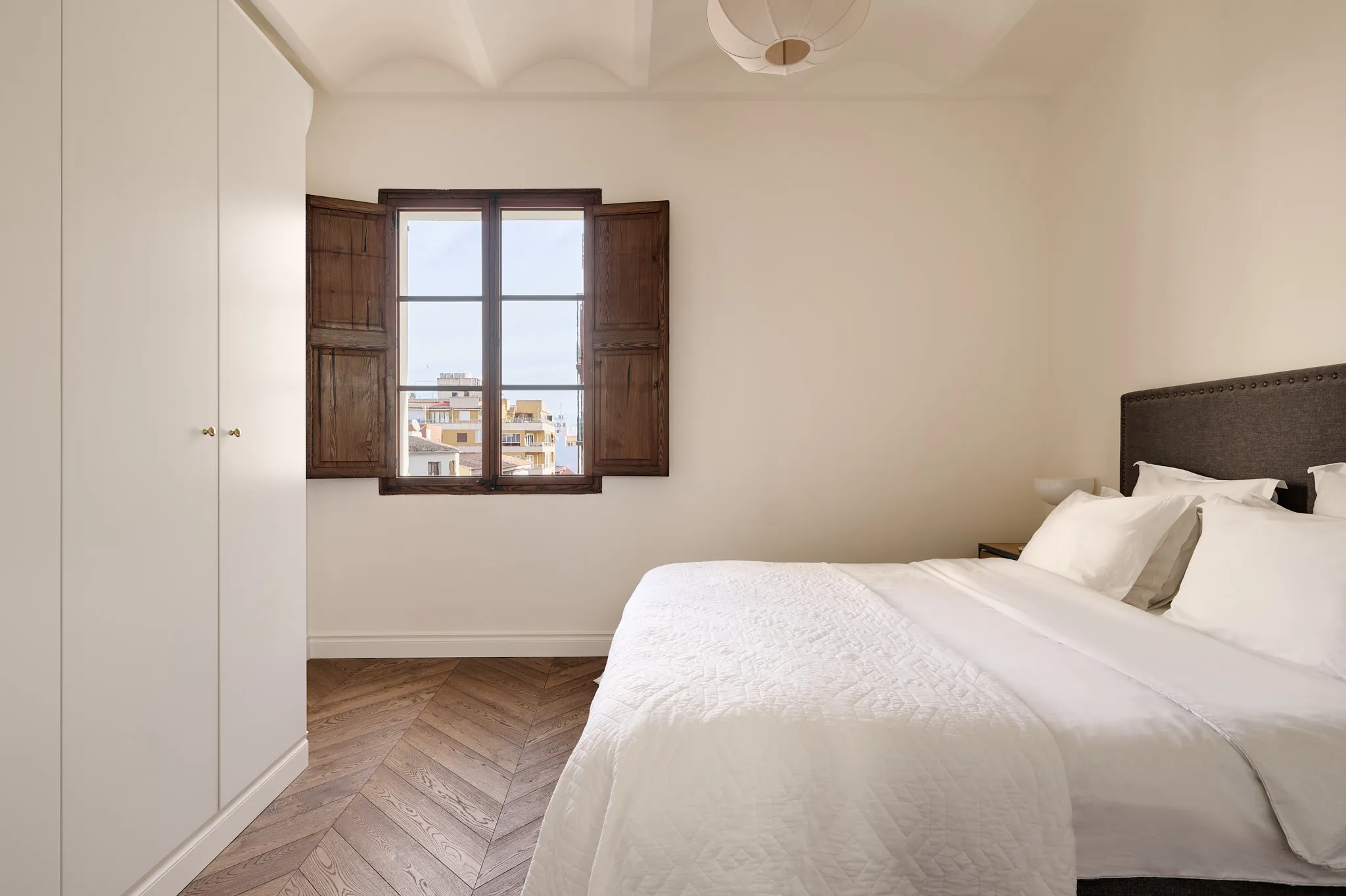 Elegant renovated apartment with character and lots of light in Son Armadams-15