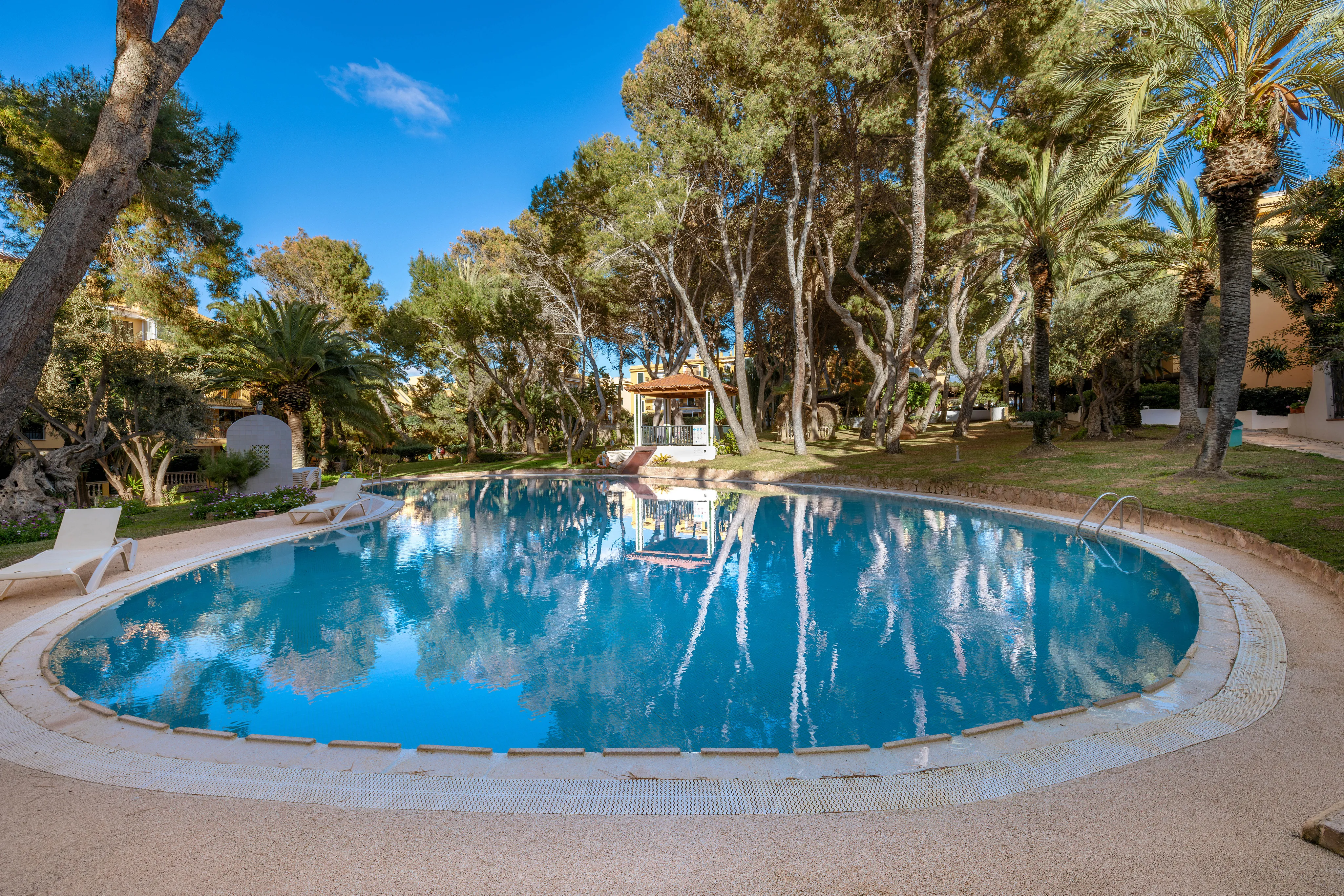 Ático con vistas impresionantes-19