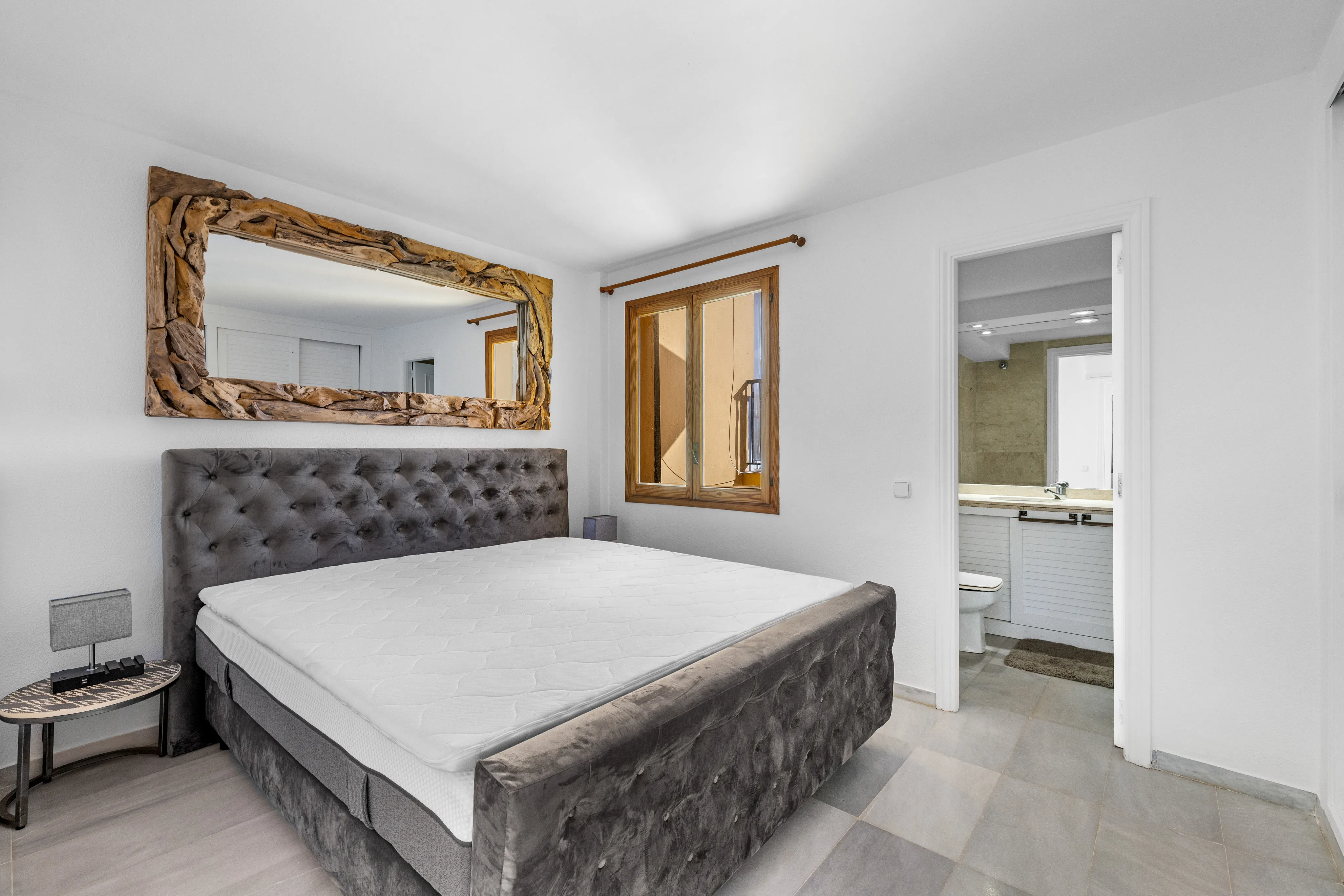 Ático con vistas impresionantes-9