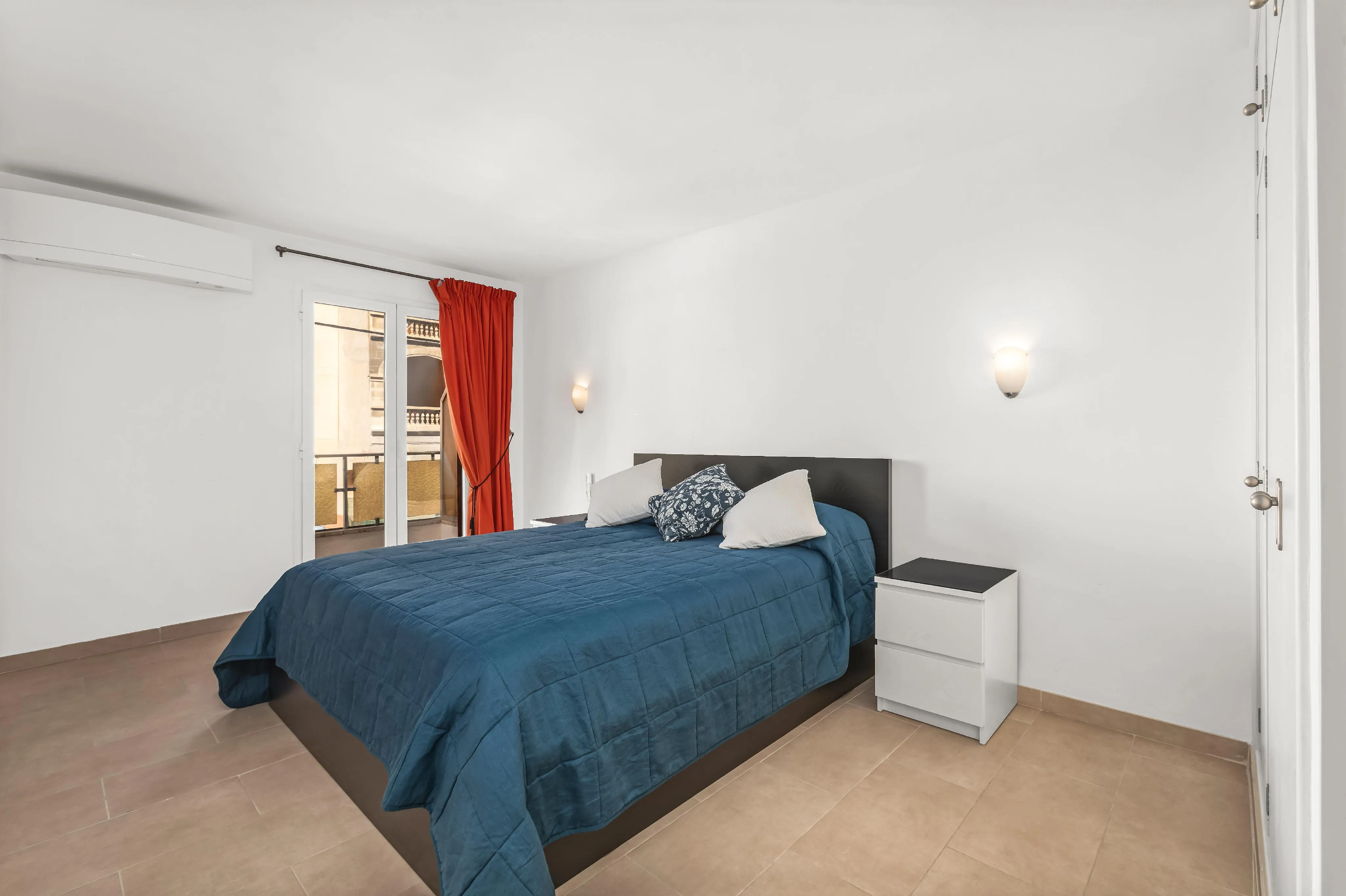 Exclusive, spacious and bright apartment with view in Can Bárbara-5