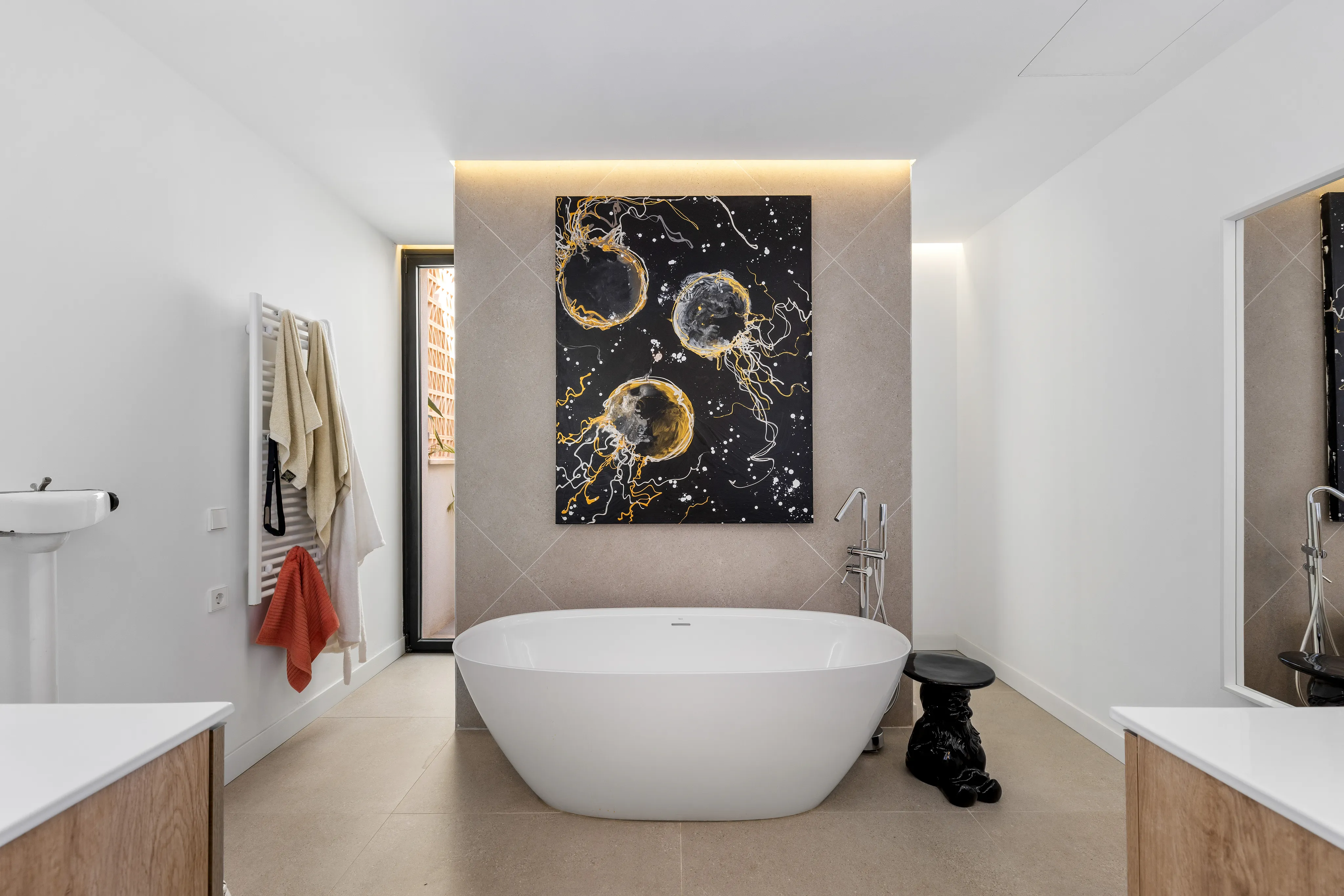 Villa moderna con piscina, giardino e appartamento indipendente-12