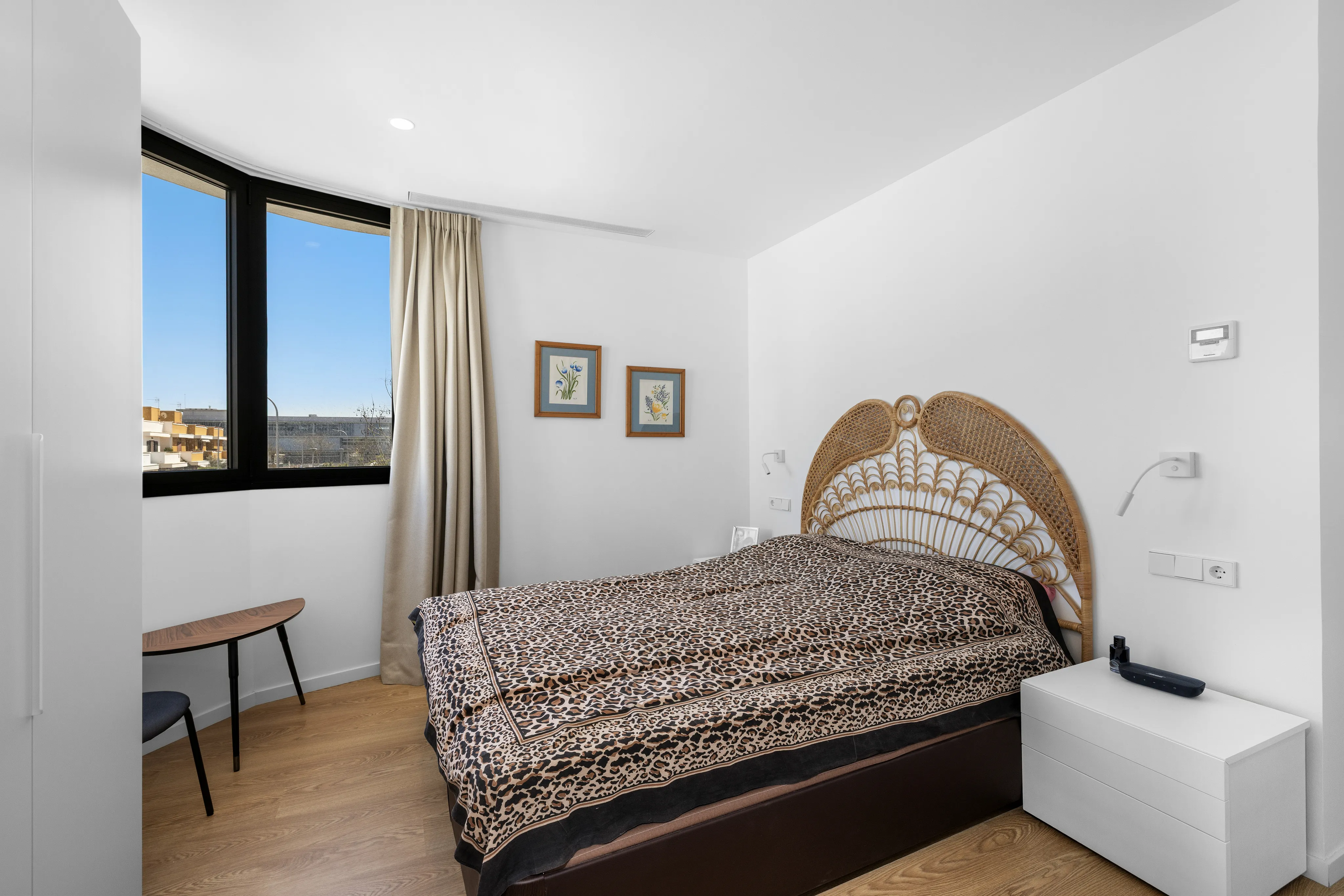 Villa moderna con piscina, giardino e appartamento indipendente-21