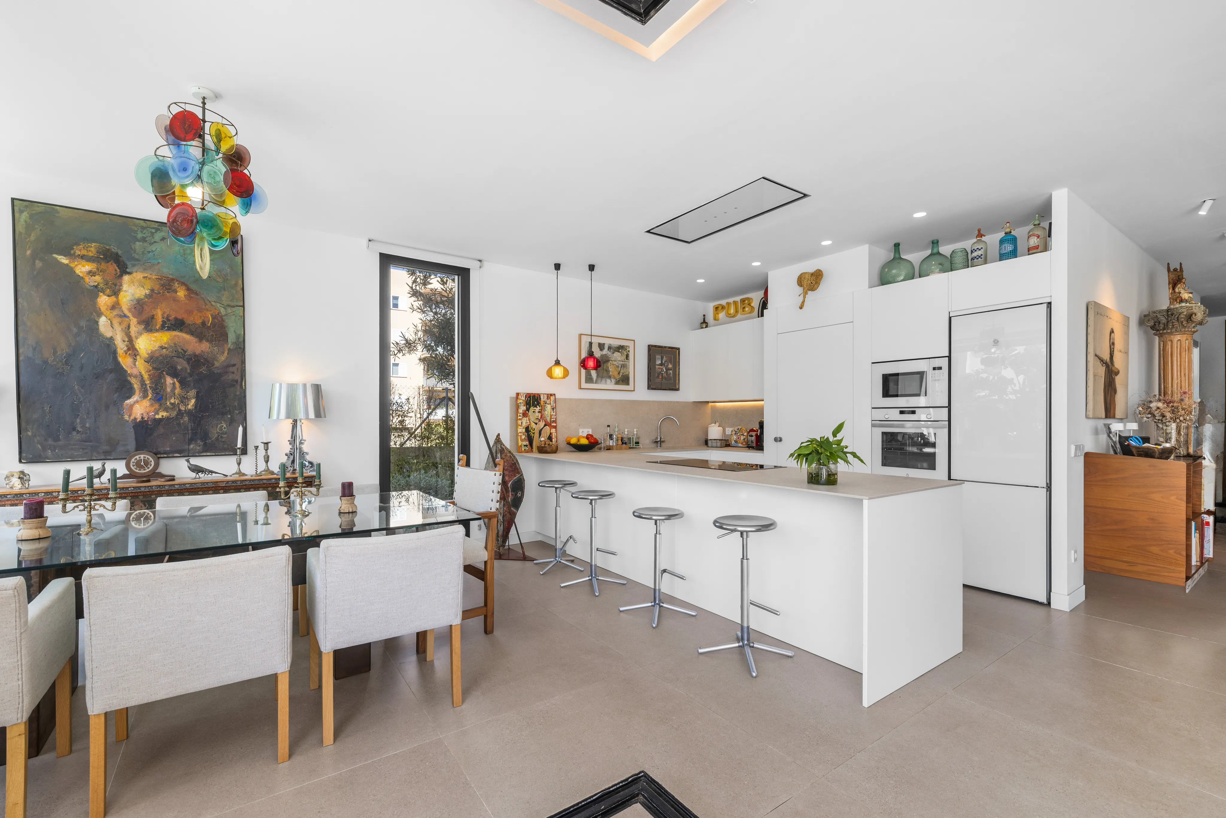 Villa moderna con piscina, giardino e appartamento indipendente-6