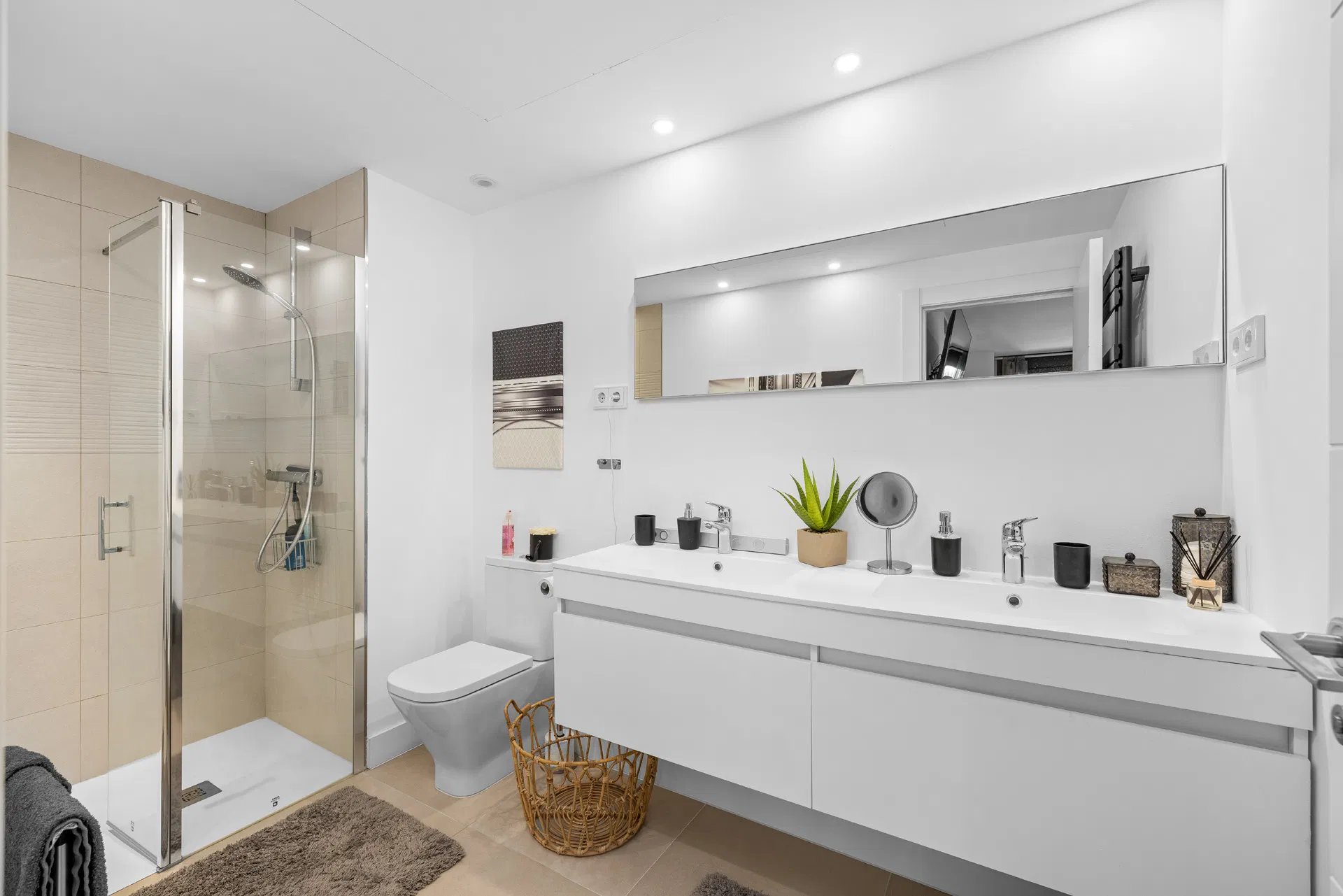 High-quality new-build apartment with spacious terrace near the sea-7