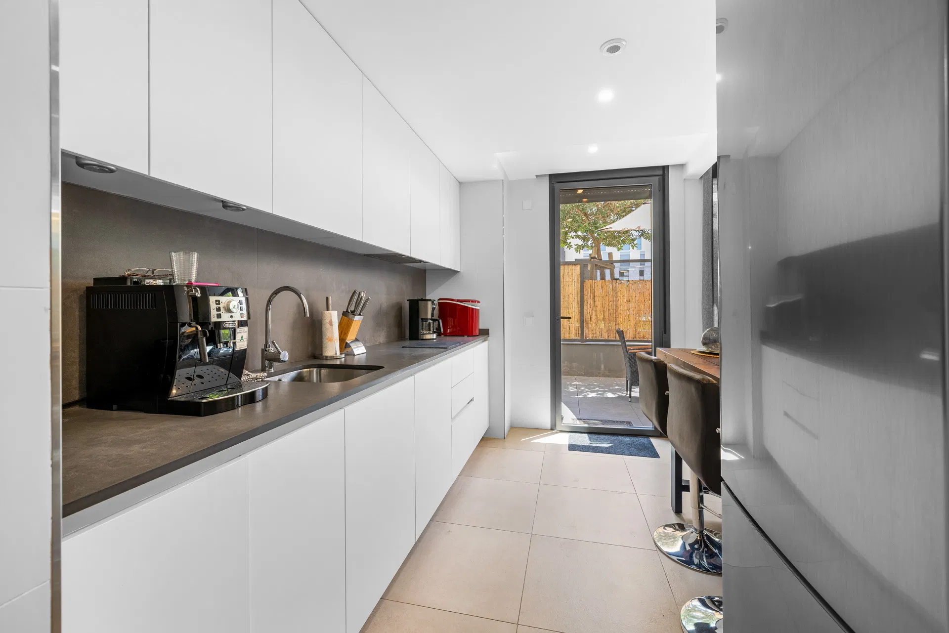 High-quality new-build apartment with spacious terrace near the sea-4