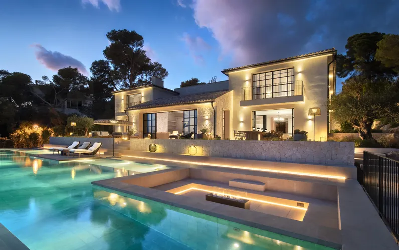 Villa mit fantastischer Aussicht in Alt Bendinat