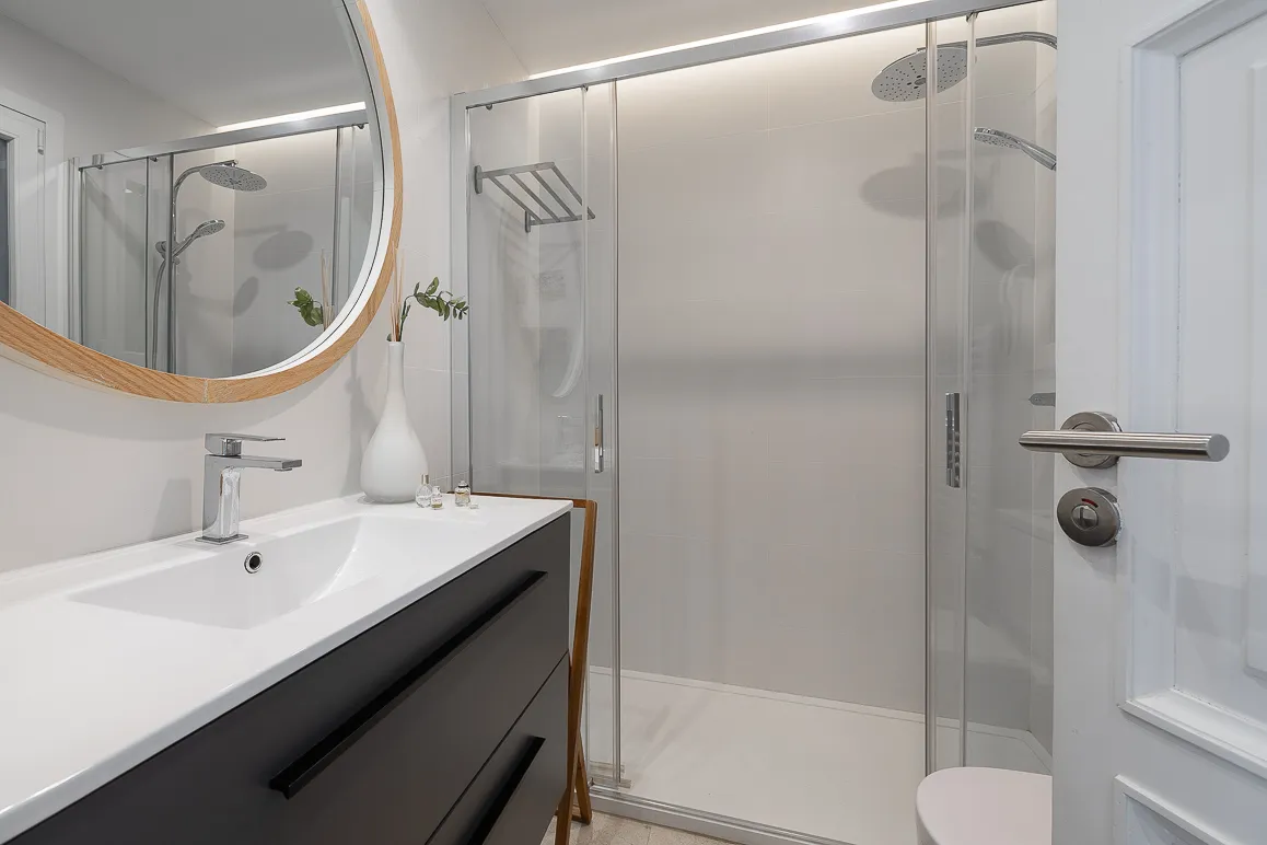 Mooie, lichte stadsflat op een toplocatie-12