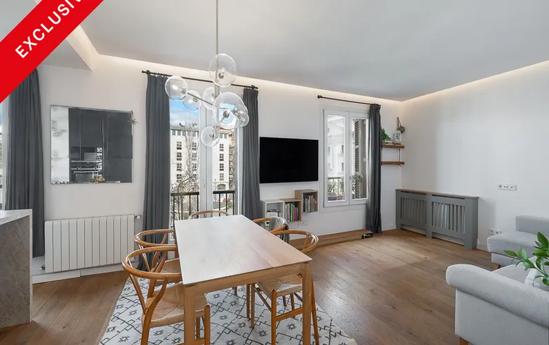 Beautiful light-filled city apartment in a prime location