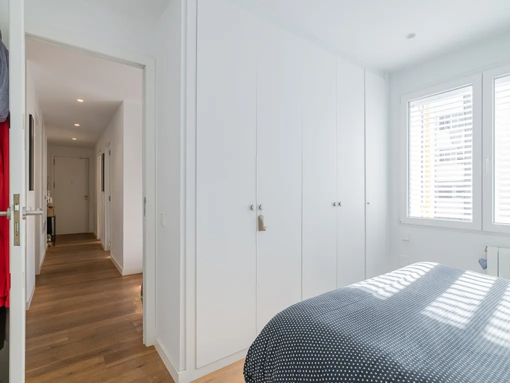 Smuk, lys bylejlighed med førsteklasses beliggenhed-8