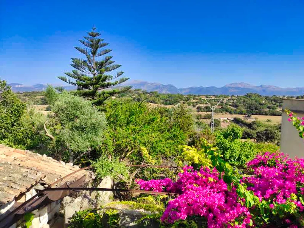 Radhus för renovering i Llubi-1