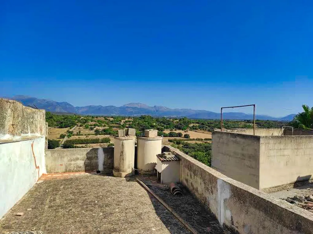 Radhus för renovering i Llubi-16