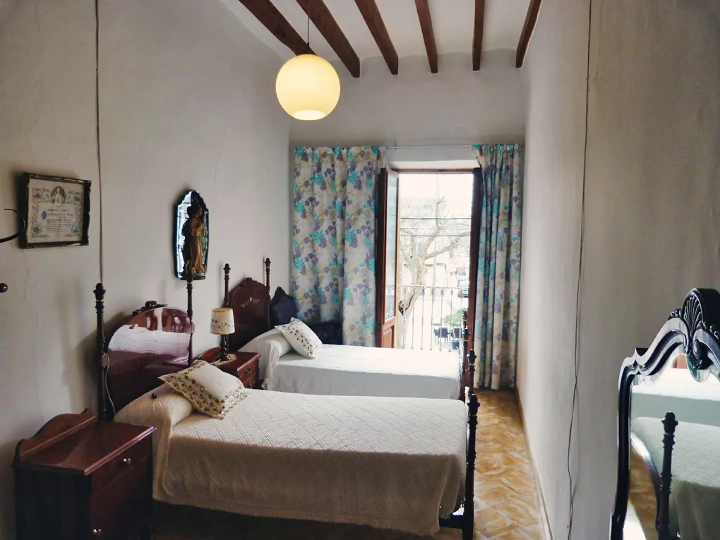 Radhus för renovering i Llubi-19