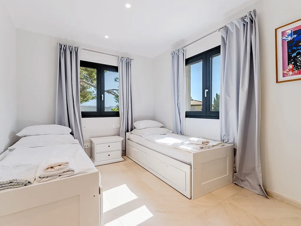 Familienvilla in Nova Santa Ponsa-12