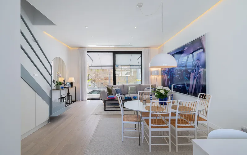 Mediterranean lifestyle in an exclusive location—just steps from the sea