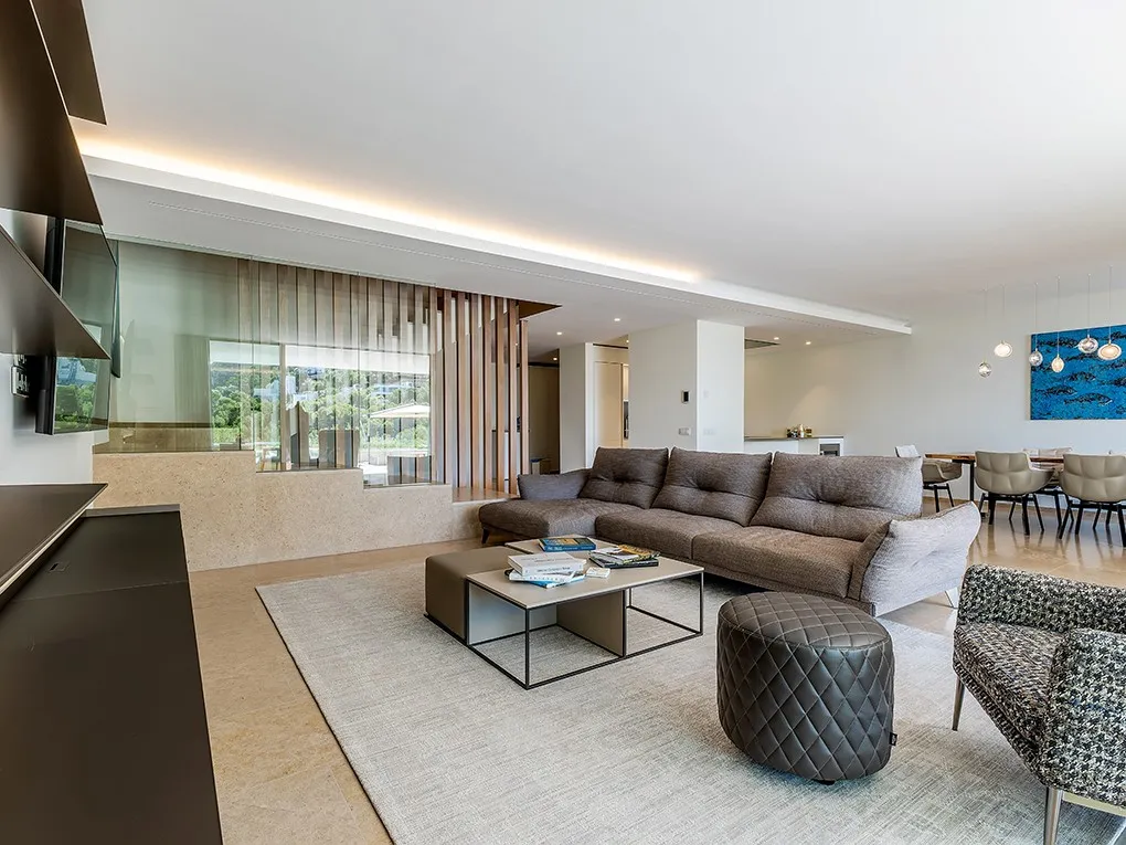 Luxe villa met zeezicht in New Folies-6