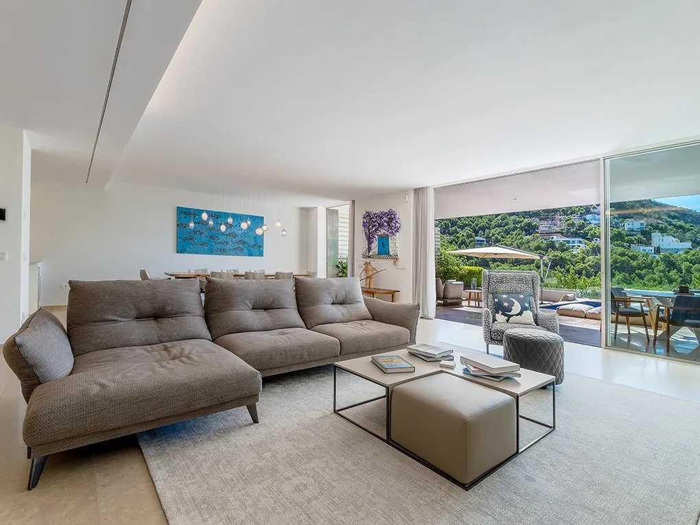 Luxe villa met zeezicht in New Folies-3