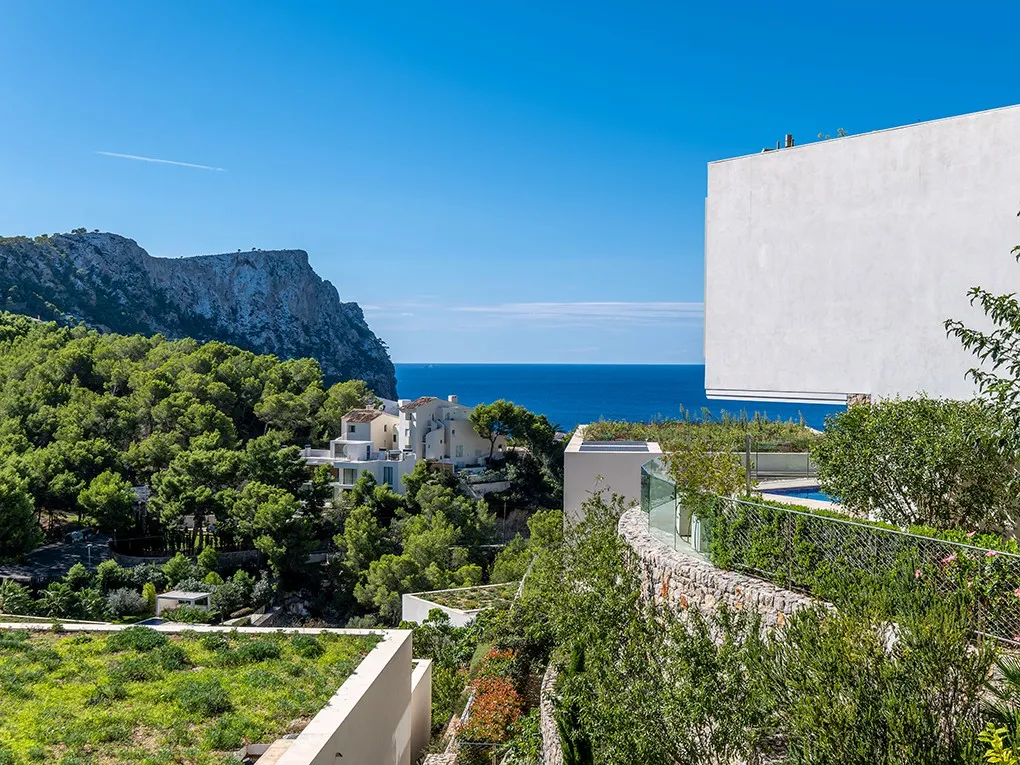 Luxe villa met zeezicht in New Folies-24