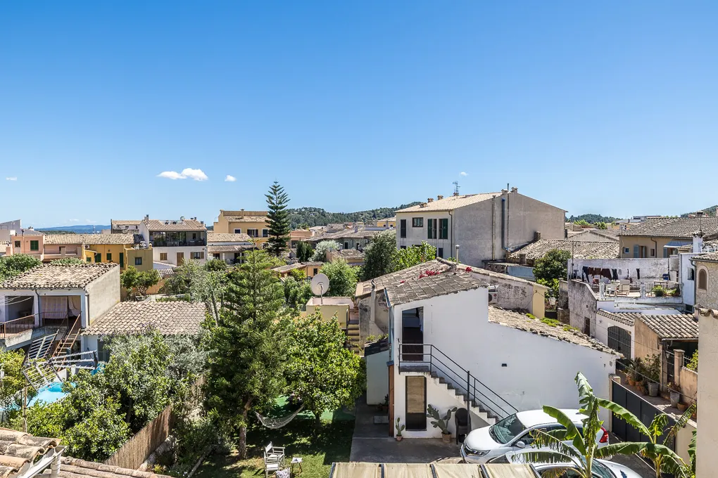 Casa de pueblo renovada con estilo, jardín, garaje y proyecto de piscina en Alaró-19