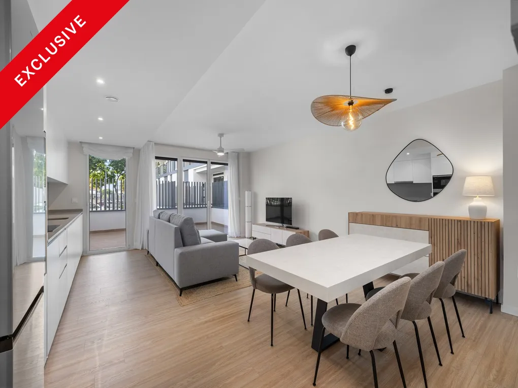 Neubauwohnung mit Terrasse, Parkplatz, Gemeinschaftspool und Fitnessraum in Nou Llevant-1