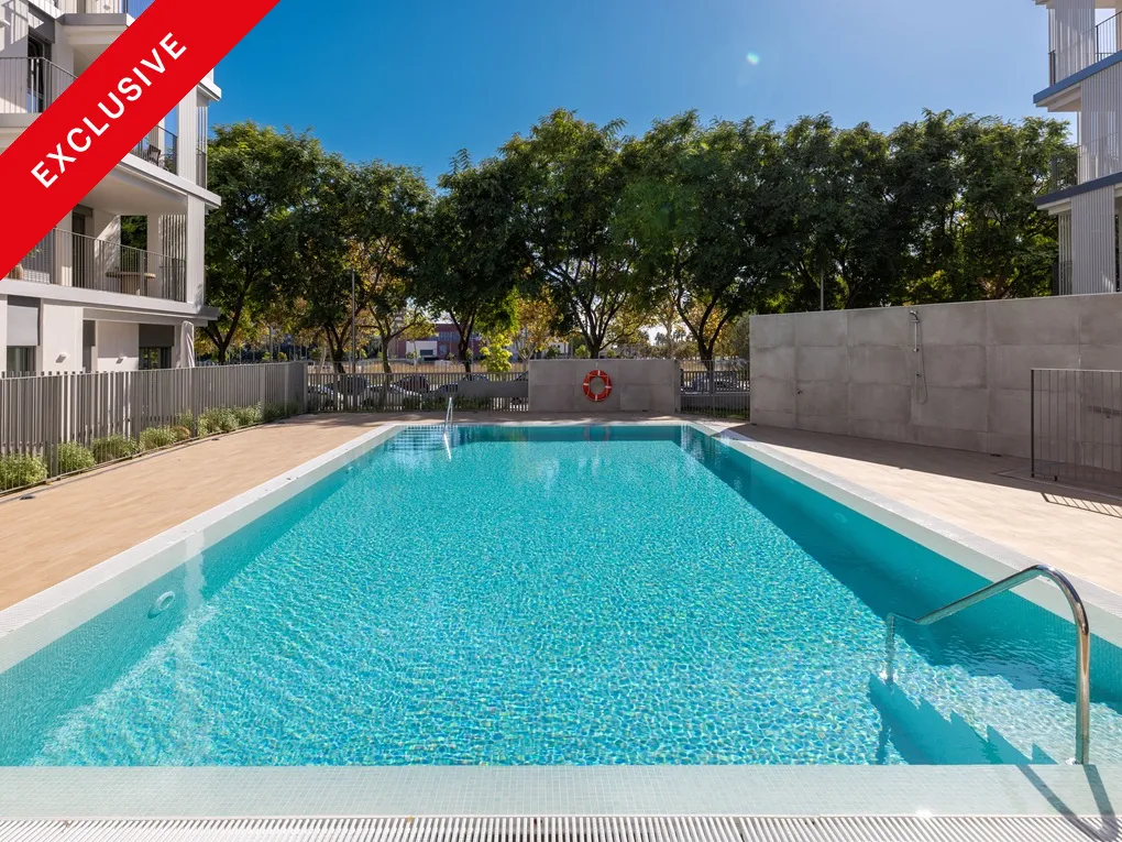 Nuova costruzione: piano terra con terrazza, parcheggio, piscina comunale e palestra a Nou Llevant-1