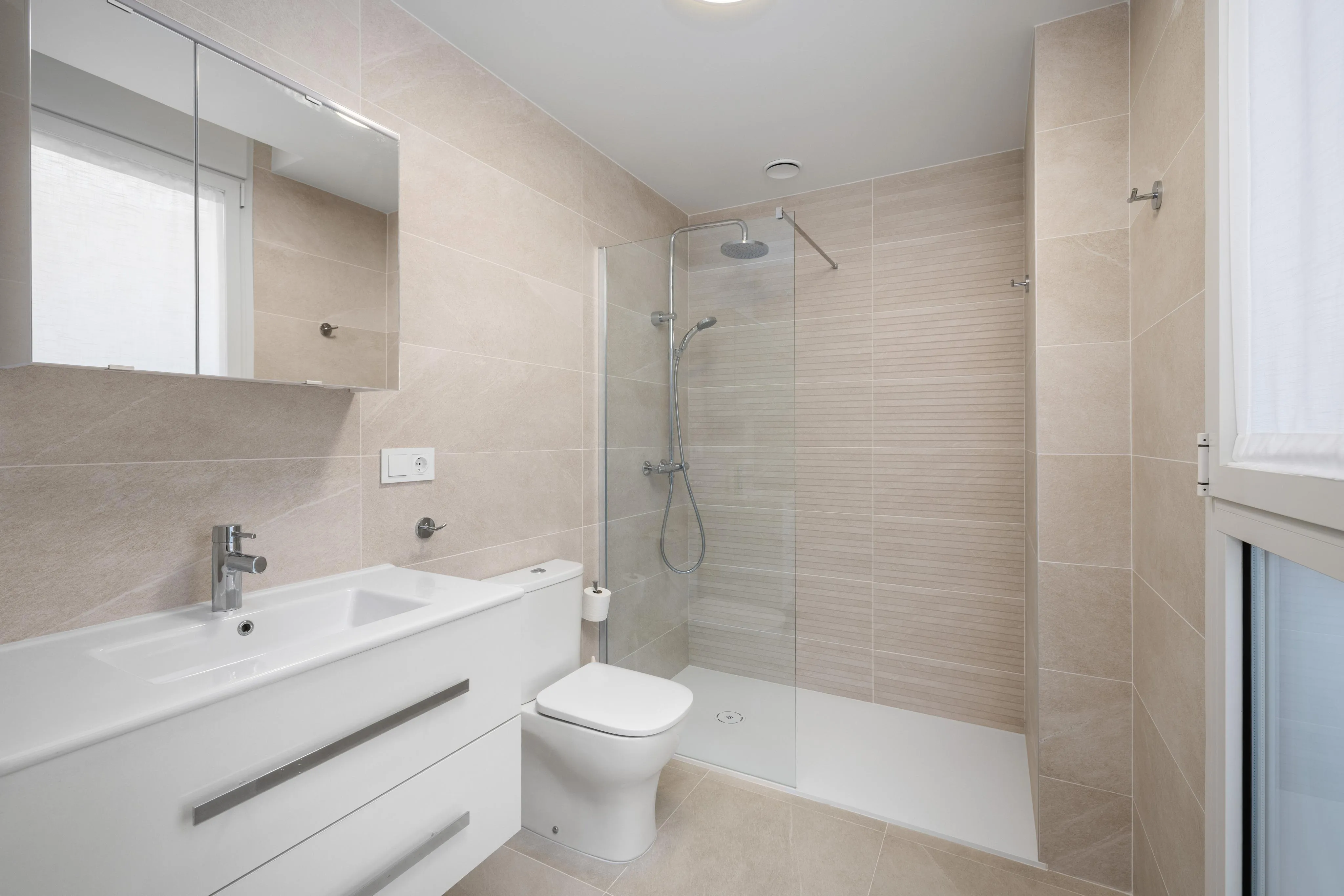 Neubauwohnung mit Terrasse, Parkplatz, Gemeinschaftspool und Fitnessraum in Nou Llevant-7