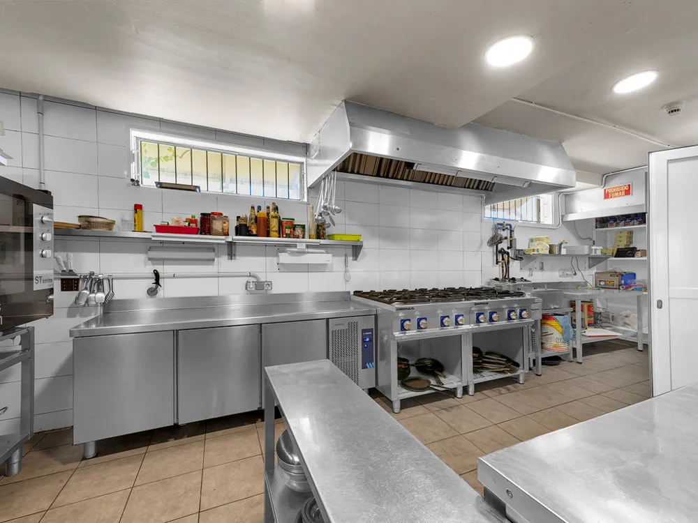 Proprietà commerciale in affitto nelle vicinanze di Porto Adriano-9