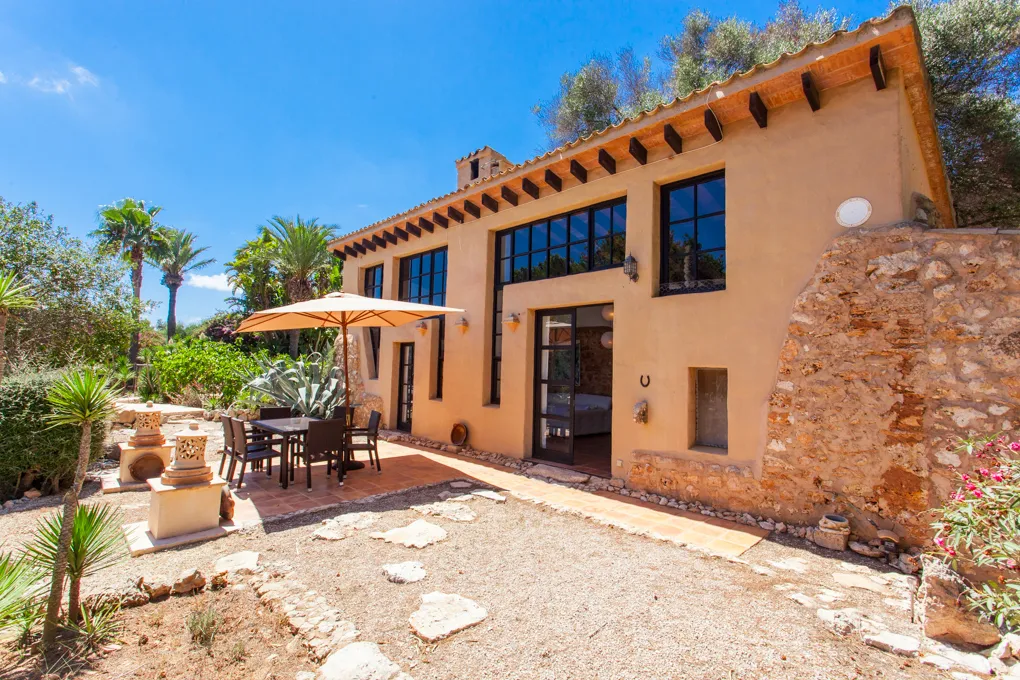 Authentic finca ensemble with rental license-2