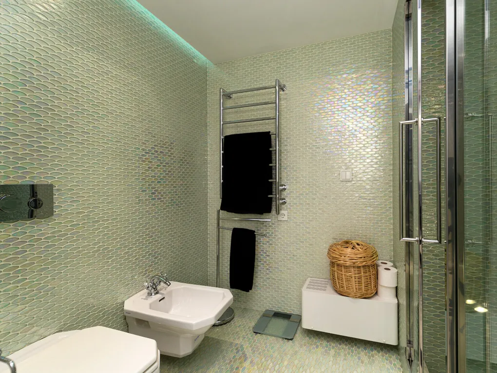 Extraordinary luxury villa facing the sea-13