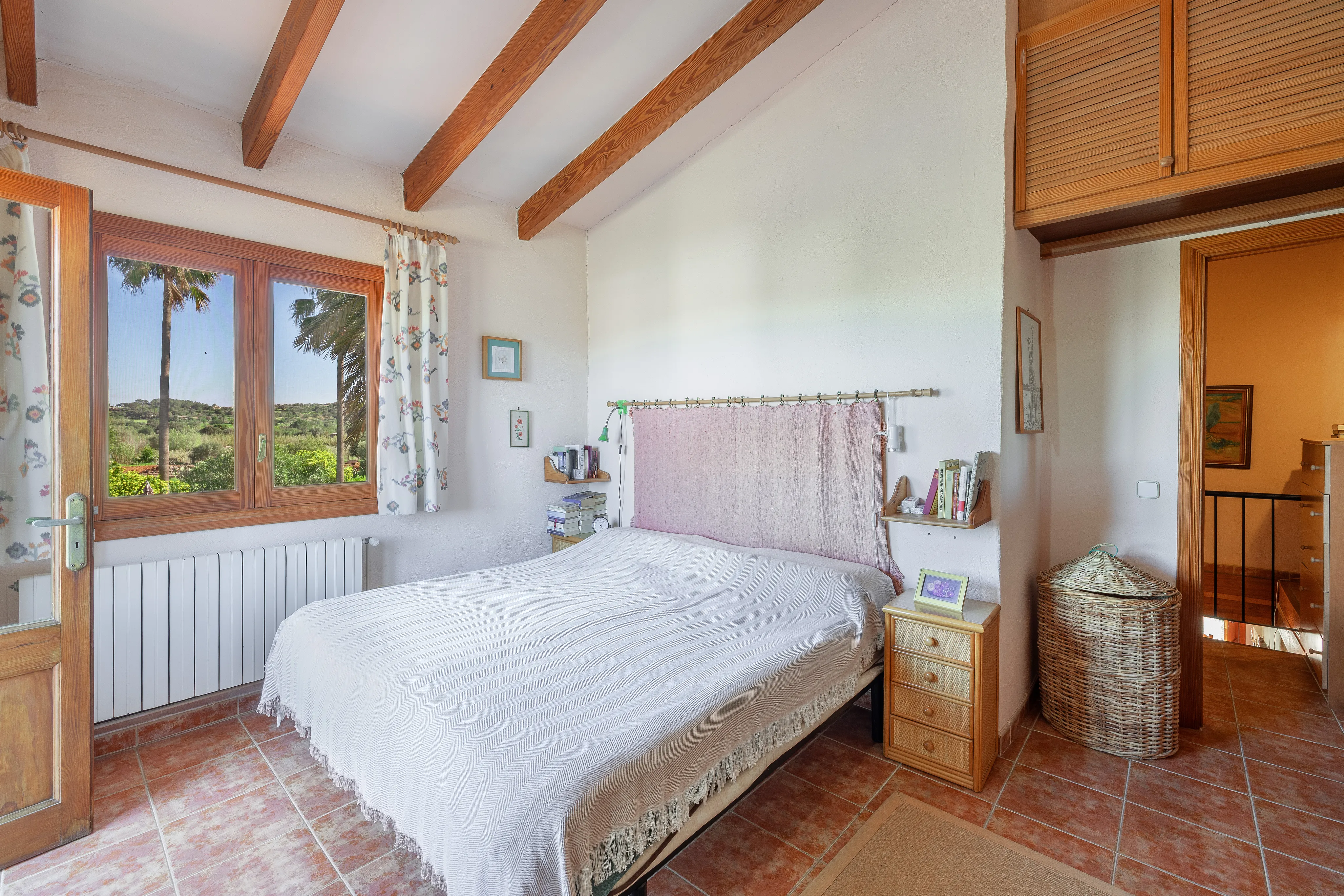 Finca de bien-être avec grande piscine et vue sur la montagne à Selva-10