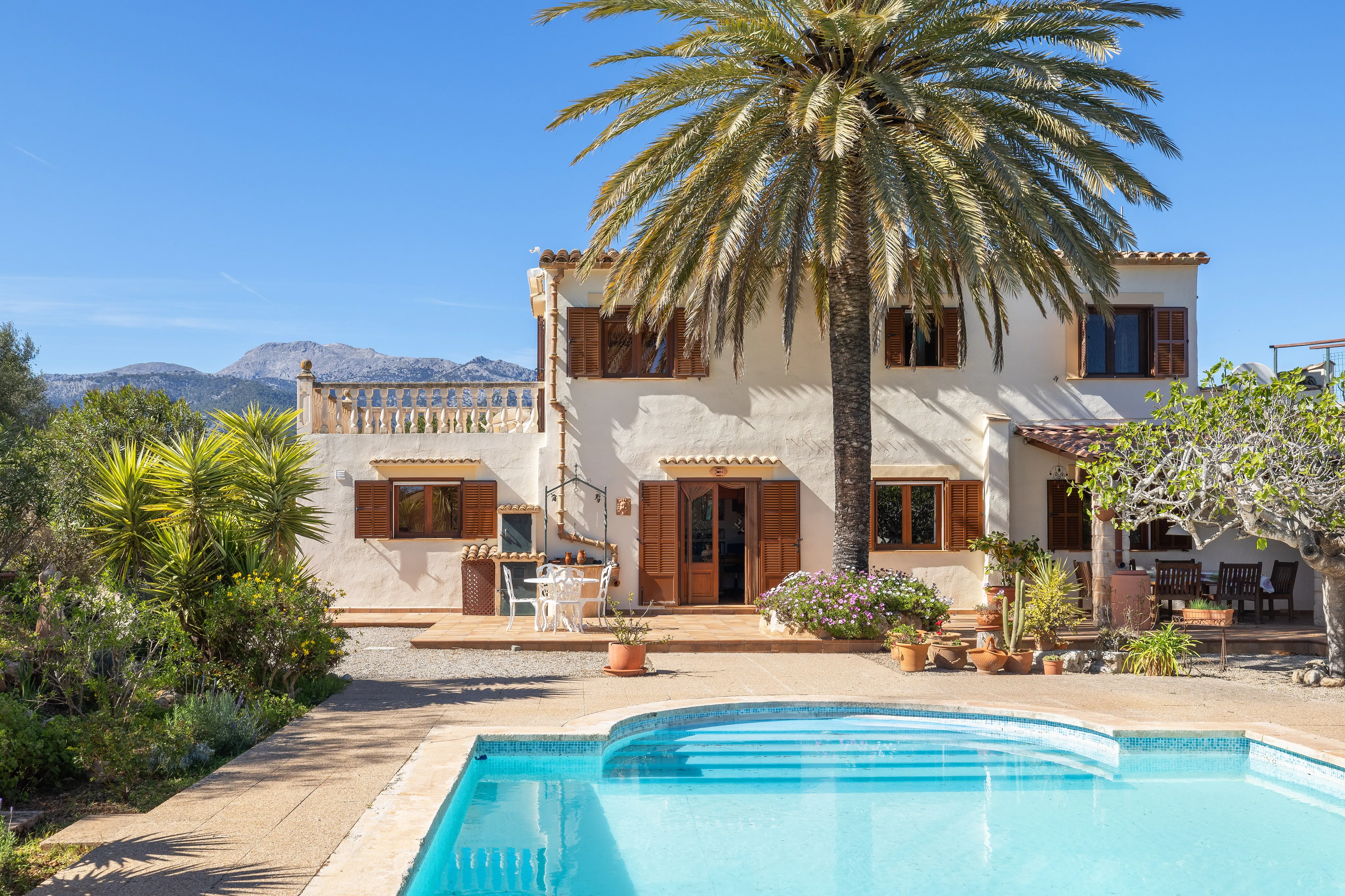 Finca de bien-être avec grande piscine et vue sur la montagne à Selva-1