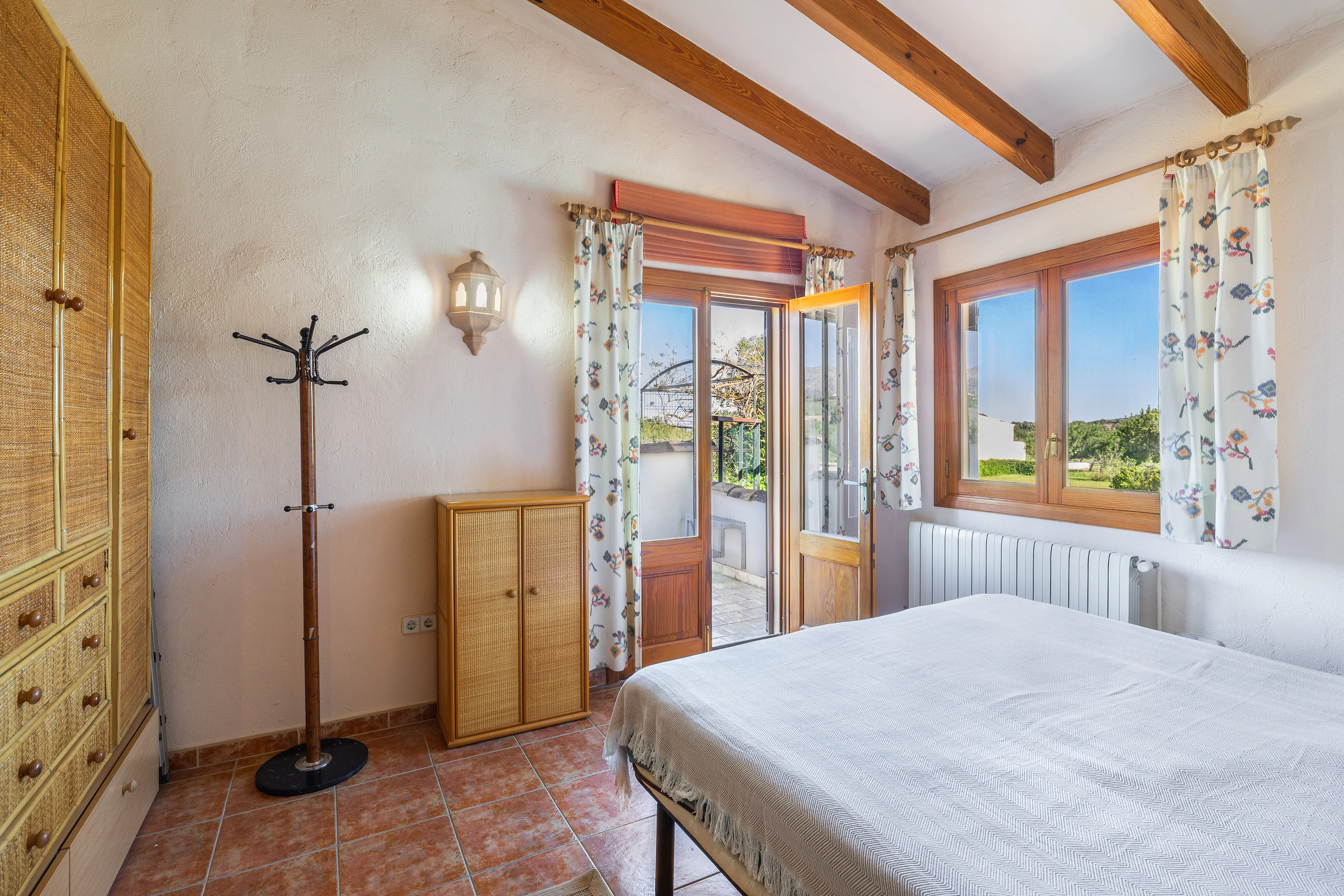 Finca de bien-être avec grande piscine et vue sur la montagne à Selva-11