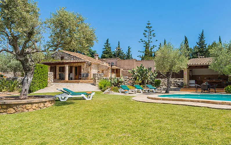 "Les Rotes" Holiday Rentals in Pollensa