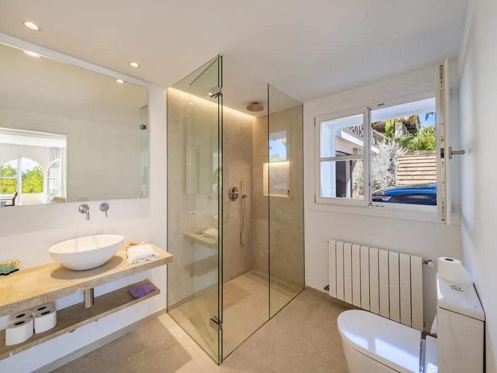 Prachtige villa met panoramisch uitzicht en privé gastenappartement in Pollensa-20