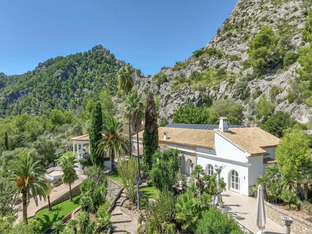 Prachtige villa met panoramisch uitzicht en privé gastenappartement in Pollensa-48
