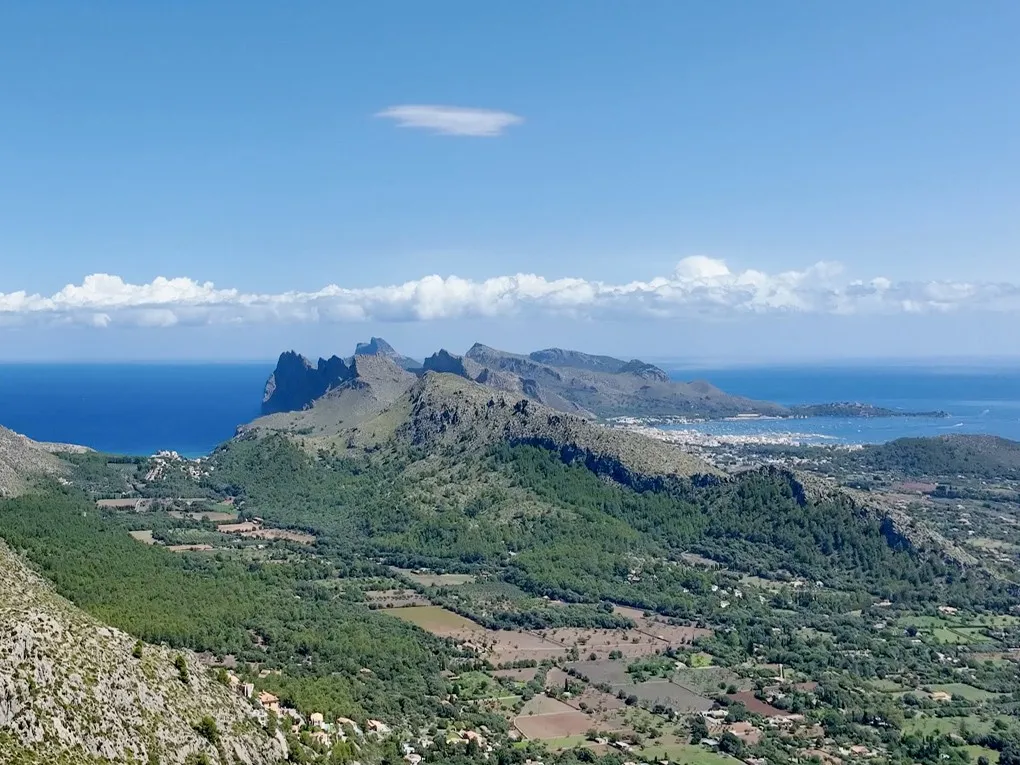 Prachtige villa met panoramisch uitzicht en privé gastenappartement in Pollensa-55