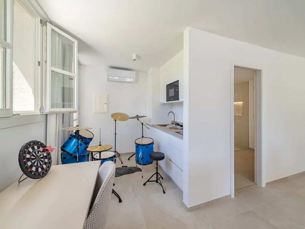 Prachtige villa met panoramisch uitzicht en privé gastenappartement in Pollensa-19