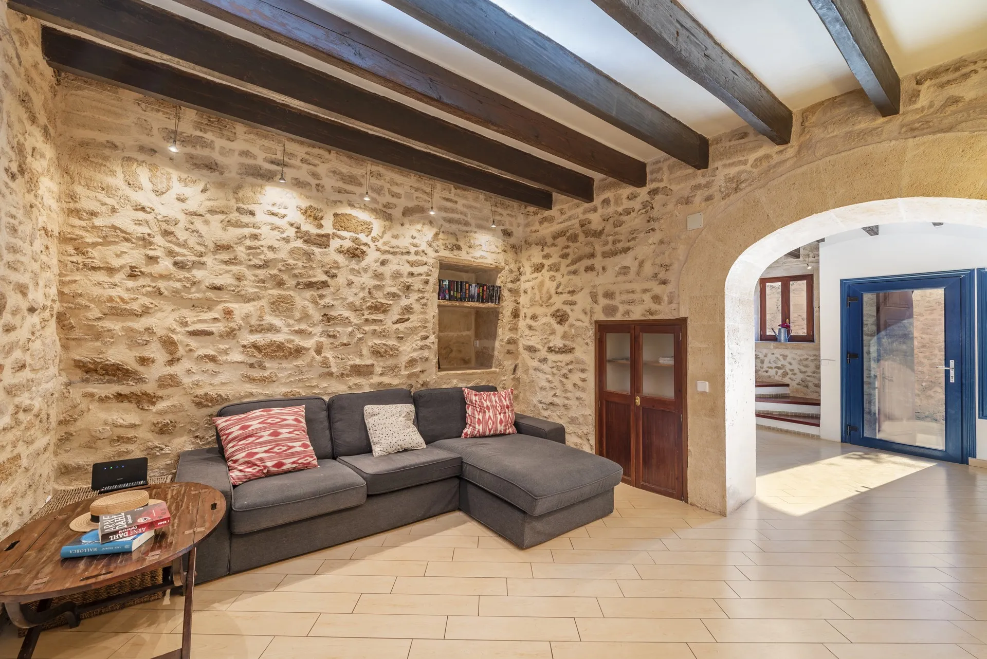 Acogedora casa de pueblo en el casco antiguo de Alcudia, Mallorca-2