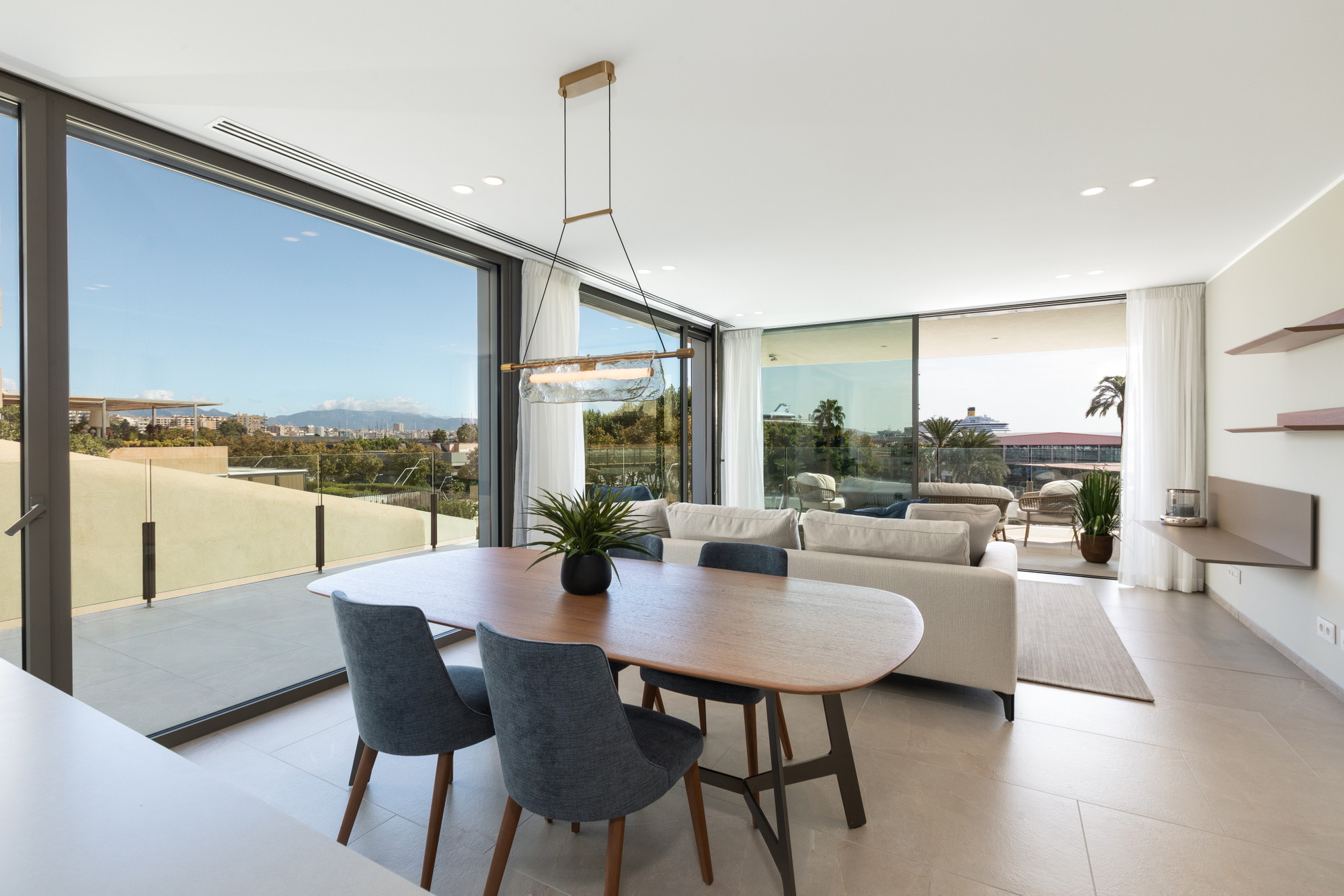 Appartement neuf de haute qualité au port